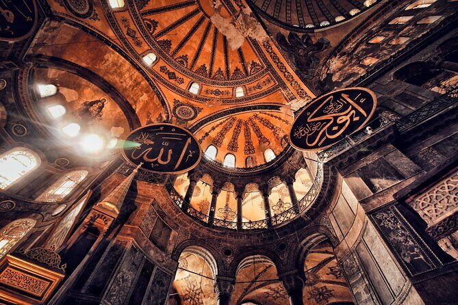 Top Sites Of Istanbul Tour In Small Group - Skipping Ticket Lines - A 4-hour highlights circuit in Istanbul’s historic heart