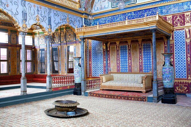Topkapi Palace and Harem Guided tour with Skip-the-Line Tickets - Topkapi Palace and Harem in about 3 hours