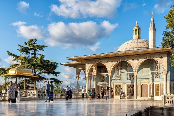 Topkapi Palace and Harem Guided tour with Skip-the-Line Tickets - Logistics that can trip you up: meeting point and walking realities