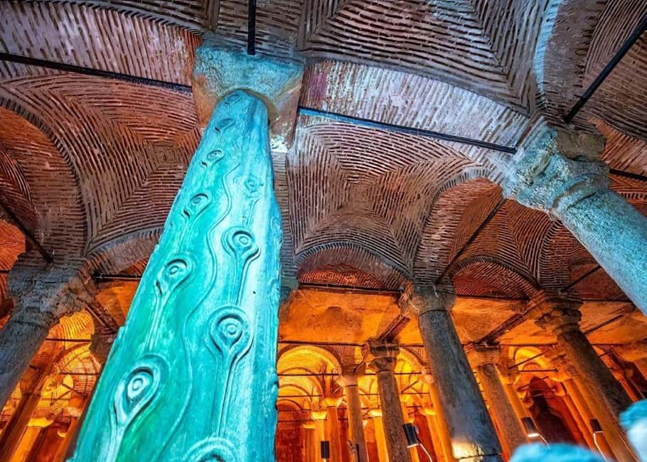 Topkapi Palace, Hagia Sophia & Basilica Cistern Combo Ticket - Hagia Sophia with fast entry and an English audio guide (QR tip included)