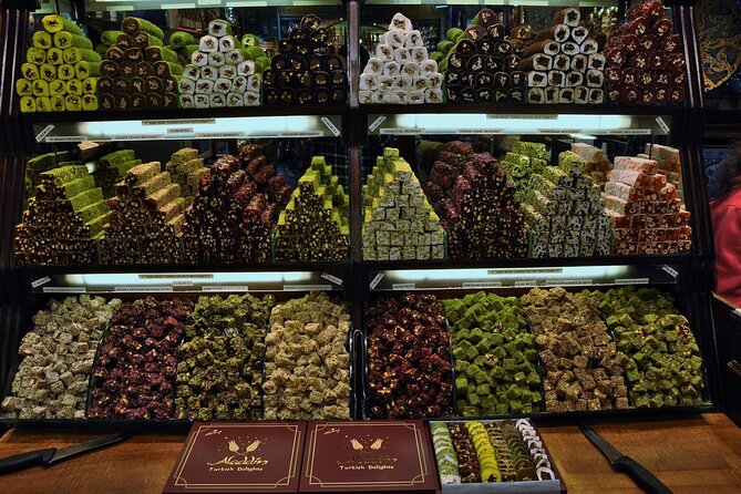 Topkapi Palace/Harem, Basilica Cistern, Grand Bazaar Private tour - Grand Bazaar at the End: Shopping With a Route, Not Random Wandering