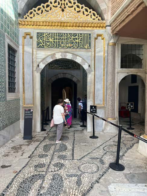 Topkapi Palace & Harem, Skip-the-Line Entry with SMALL GROUP - What to Bring, and What to Leave at Home