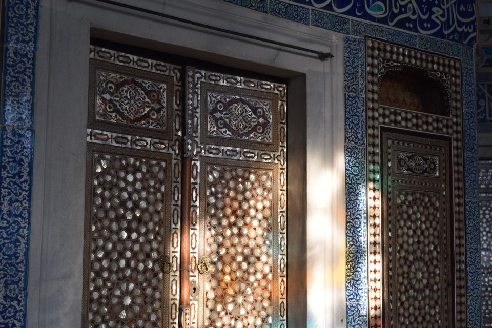 Topkapi Palace Tour: Scenes of the Ottoman Empire - Skip-the-line value: what time you really save at Topkapi