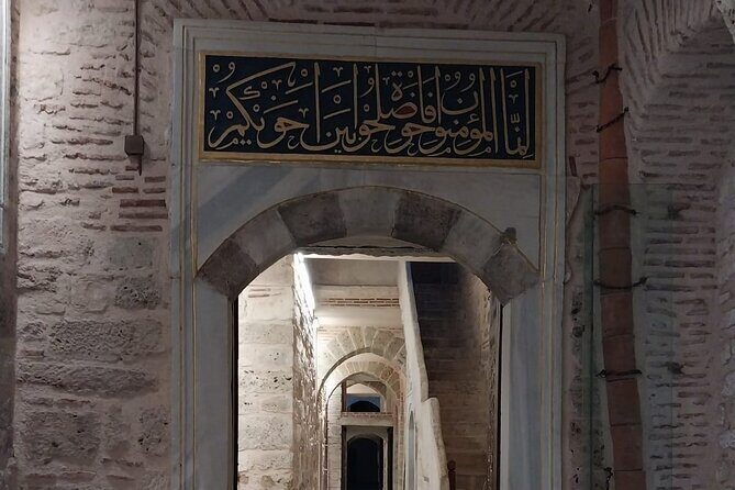 Topkapi Palace with Harem Walking Tour with Guide - Ticket and Price Reality: What $47.66 Really Covers