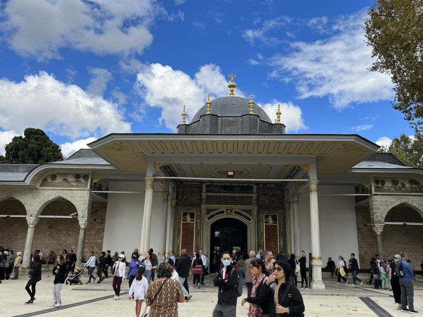 Topkapi Palace&Harem-Guided Tour-Skip lines- All tickets inc - Education rooms, Ottoman schooling, and the palace’s “next leaders”