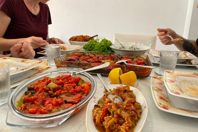 Traditional Family Dinner in Istanbul with with Eastern Family - Why the conversation is the real attraction