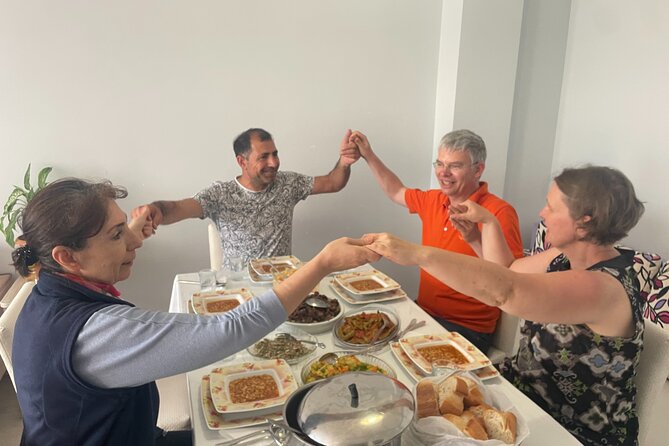 Traditional Family Dinner in Istanbul with with Eastern Family - How long it takes and how to plan your Istanbul evening