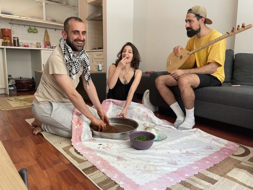 Traditional Home Dinner Night with Çiğköfte - Learn and Eat - Inside the 2.5-hour dinner night: your step-by-step flow