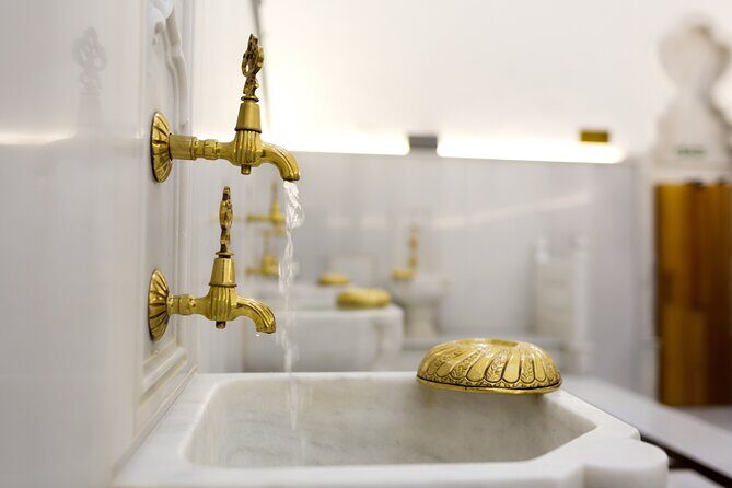 Traditional Turkish Bath Experience in Istanbul - When the hamam feels authentic (and when it can be disappointing)