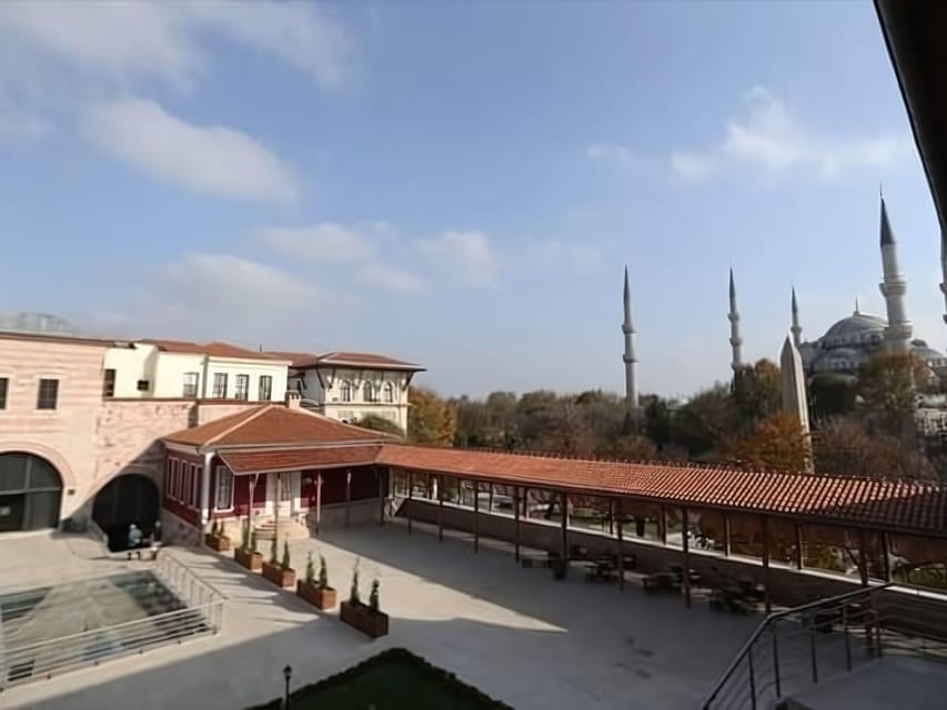 Turkish and Islamic Arts Museum: Entry Ticket & Audio Guide - Inside the Ibrahim Pasha Palace: How the Building Changes the Experience