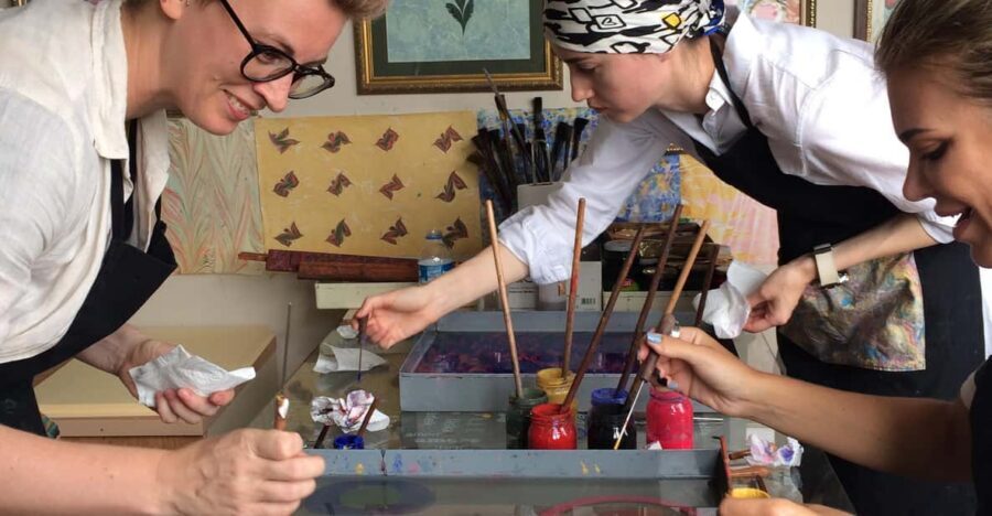 Turkish Marbling Paper Ebru Art Workshop - Betül and Ali: Teaching style that makes beginners feel steady