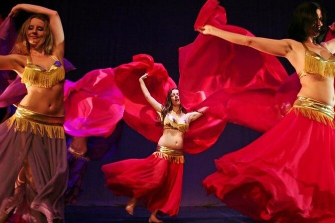 Turkish night show with dinner and unlimited free alcohol - How the Evening Flows From Dinner Into Dance