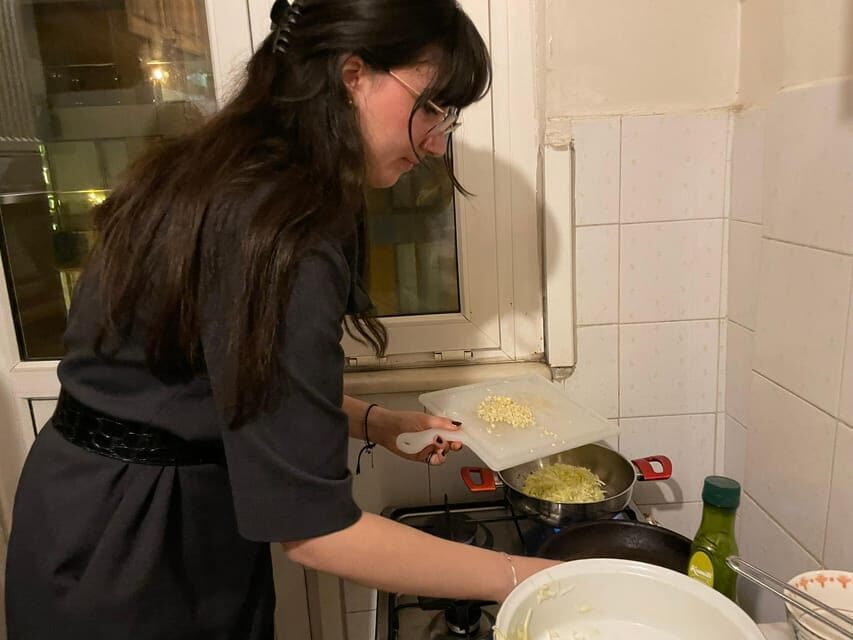 Turkish Tapas - Meze Cooking for Beginners in Istanbul - Cooking Turkish Tapas-Style Meze in Ezgi’s Istanbul Home