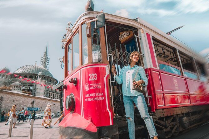 Unforgettable Moments in Istanbul: Photo Shoot for Couples - 45–50 minutes with a pro: what actually happens during the shoot